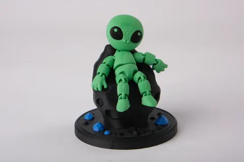 Alien Baby Flexi Toy — 3D printed fidget toy