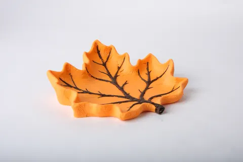 Autumn Maple Leaf Snack Tray with Branch Detail — 3D printed botanical tray
