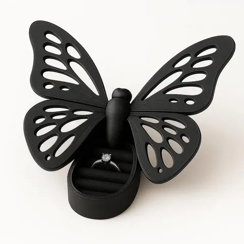 Butterfly On Box — 3D printed flexi animal