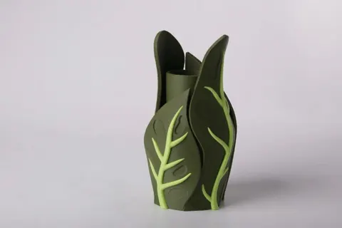Leaf Vase — 3D printed botanical vase