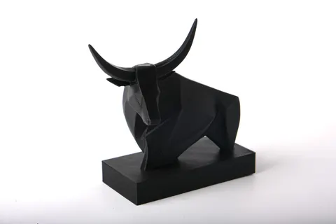 Low-Poly Bull Sculpture on Base — 3D printed animal figurine