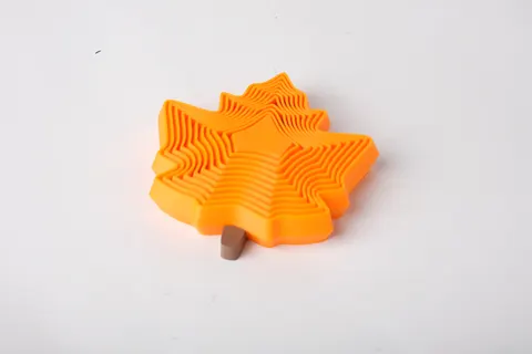 Maple Leaf Layered Flexi Toy Autumn Fidget — 3D printed fidget toy