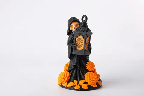 Skeleton Lantern Keeper — 3D printed lamp