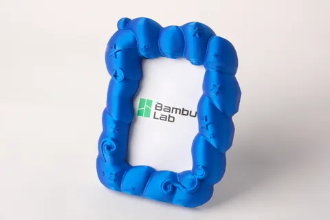 Wavy Cloud Photo Frame with Star Details — 3D printed wall decor piece
