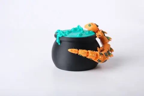 Witchy Lizard & Cauldron — 3D printed flexi reptile